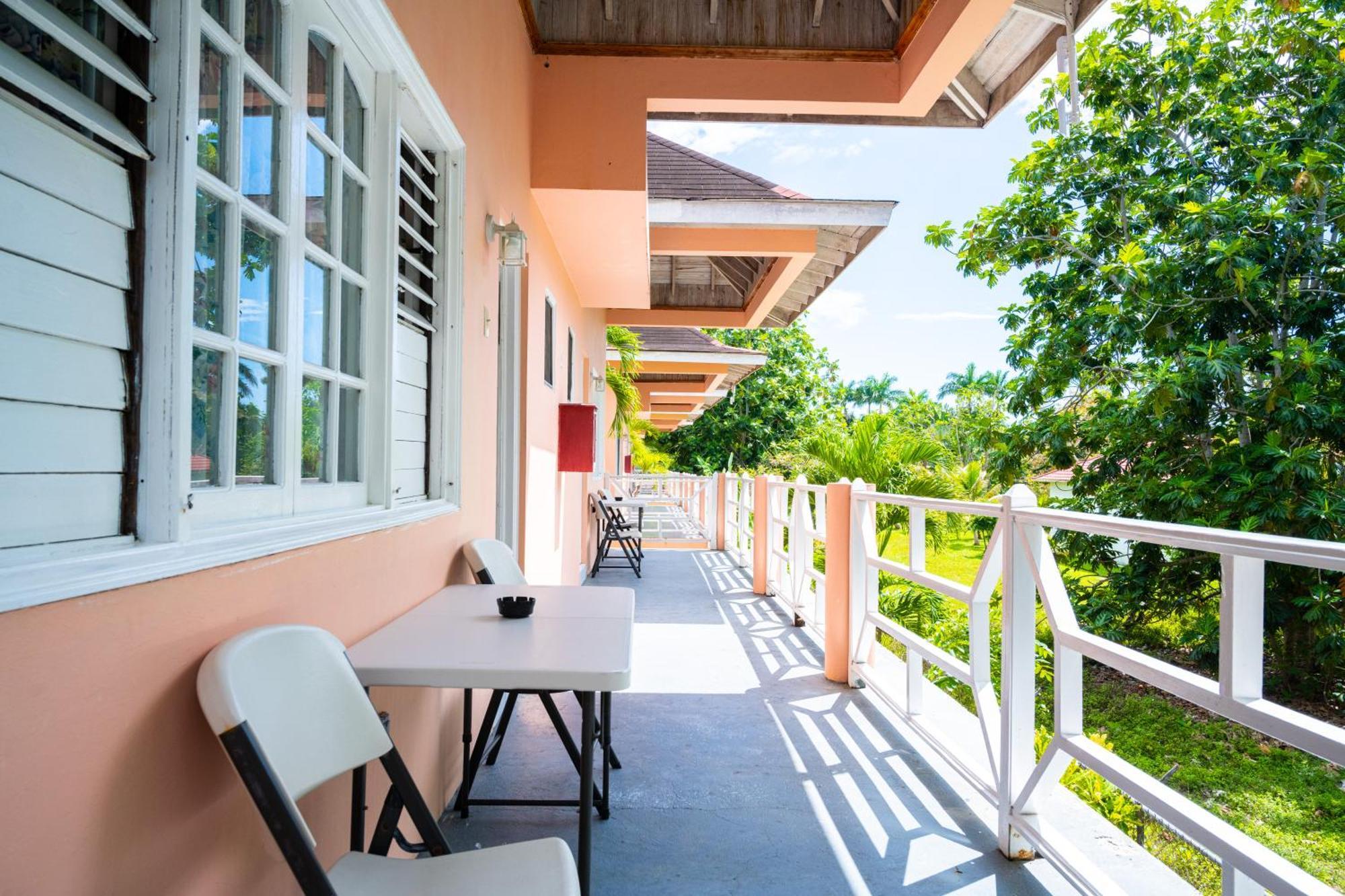Shields Negril Villas Cameră foto